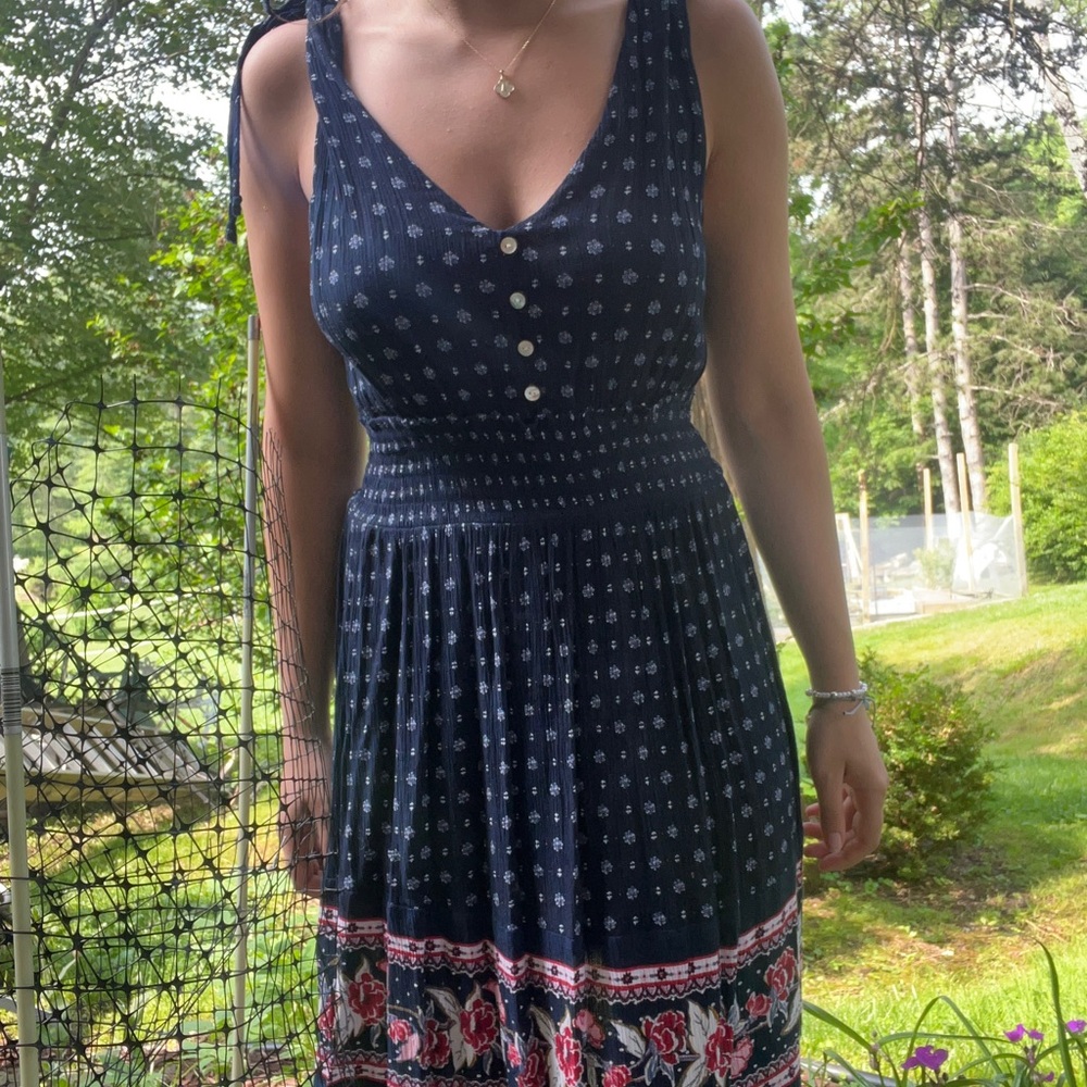 Aeropostale Blue and White Pleated Sundress